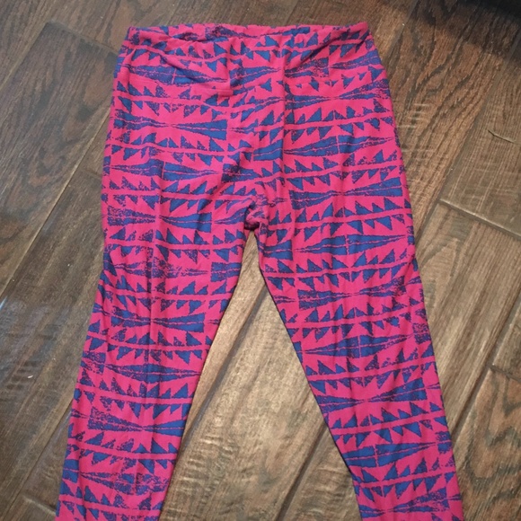 NWOT LuLaRoe Fuchsia Print Leggings - Tall & Curvy - Picture 1 of 4